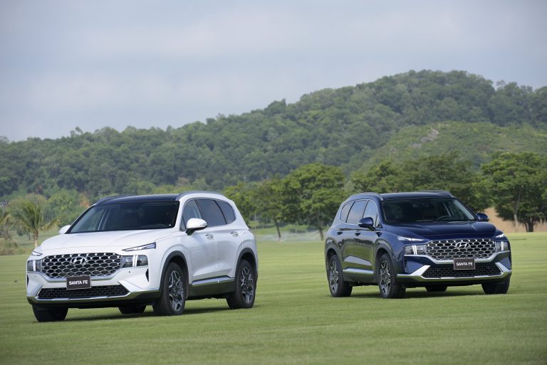 Hyundai Santa Fe 2021 ra mắt, giá từ 1,04 tỷ đồng