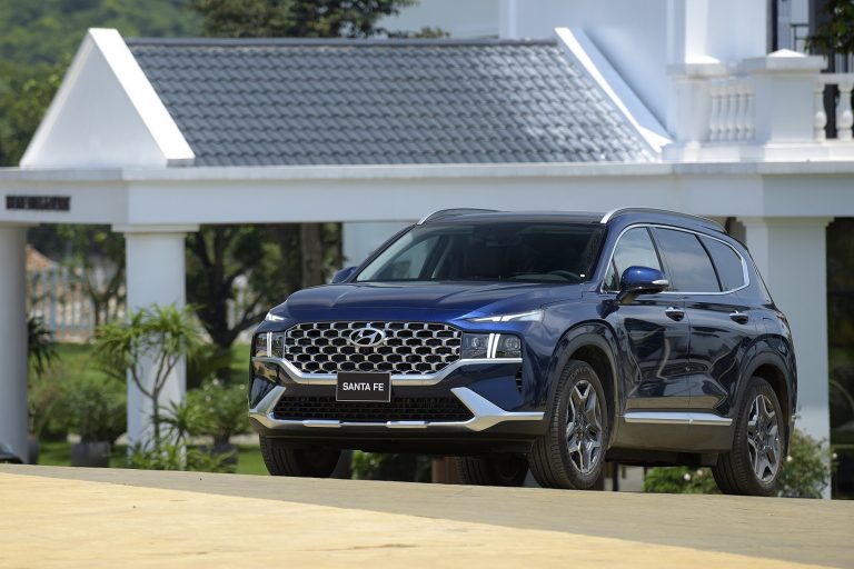 Hyundai SantaFe 2023: Thiết kế đẳng cấp và công nghệ tiên tiến | Hyundai Vinh
