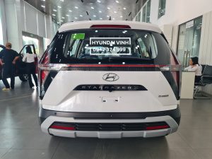 Đuôi xe Hyundai Stargazer X 1.5 AT cao cấp