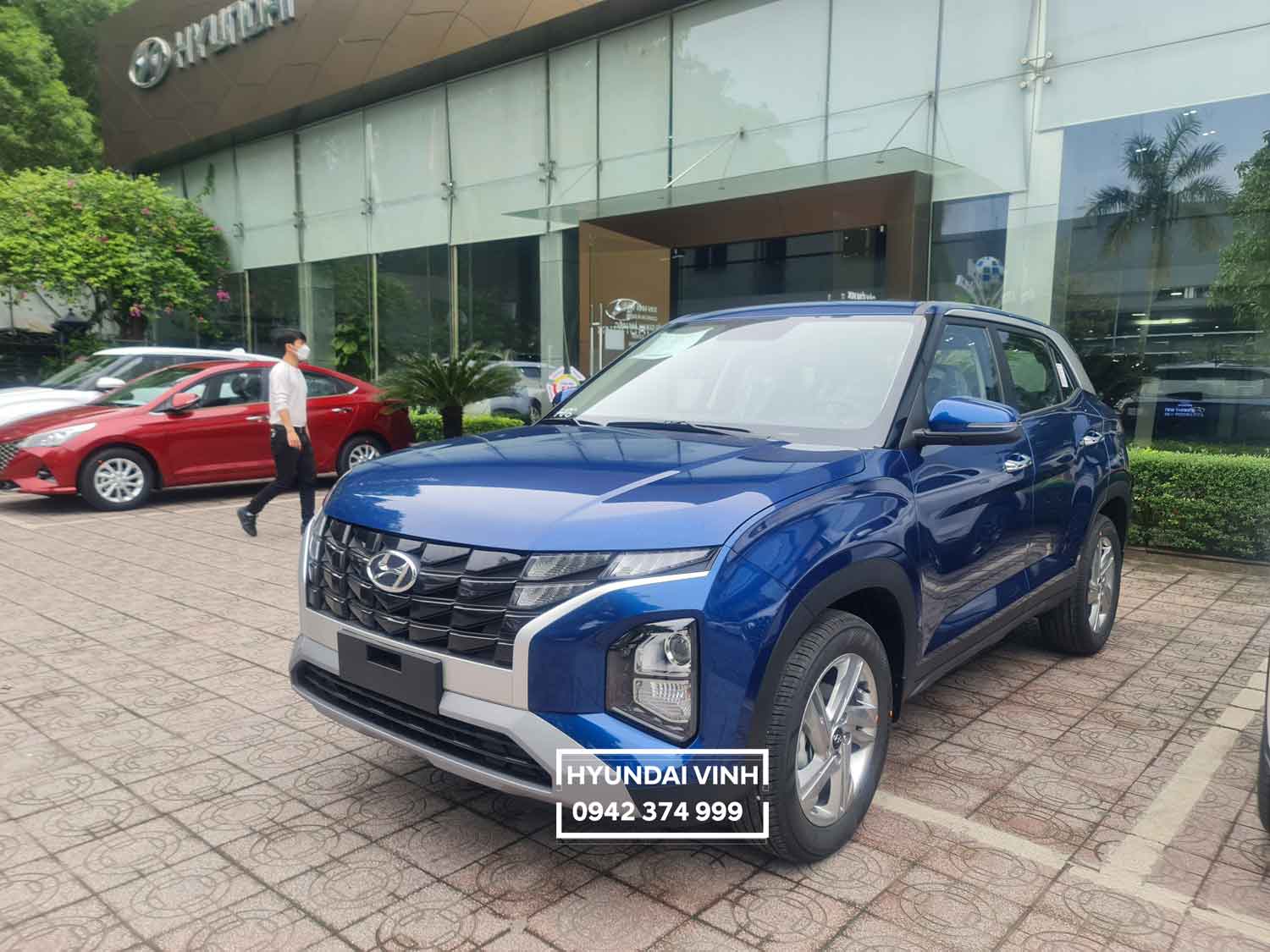 Ngoại thất Hyundai Creta tiêu chuẩn màu xanh