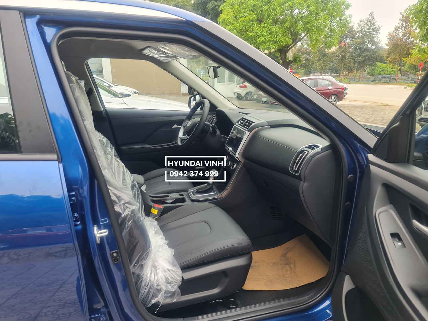 Nội thất Hyundai Creta tiêu chuẩn màu xanh