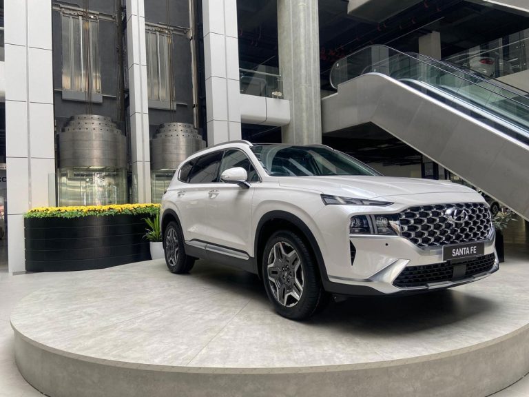 Hyundai SantaFe 2023: Thiết kế đẳng cấp và công nghệ tiên tiến