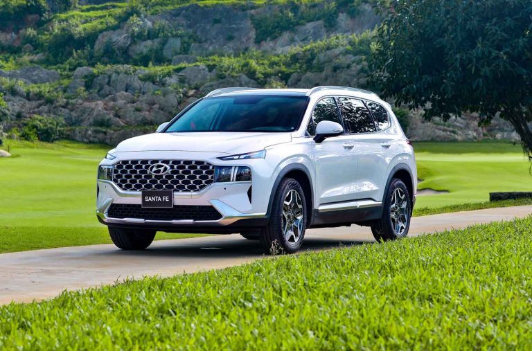 Hyundai Santa Fe: Tận hưởng cuộc sống đẳng cấp và sự tiện ích