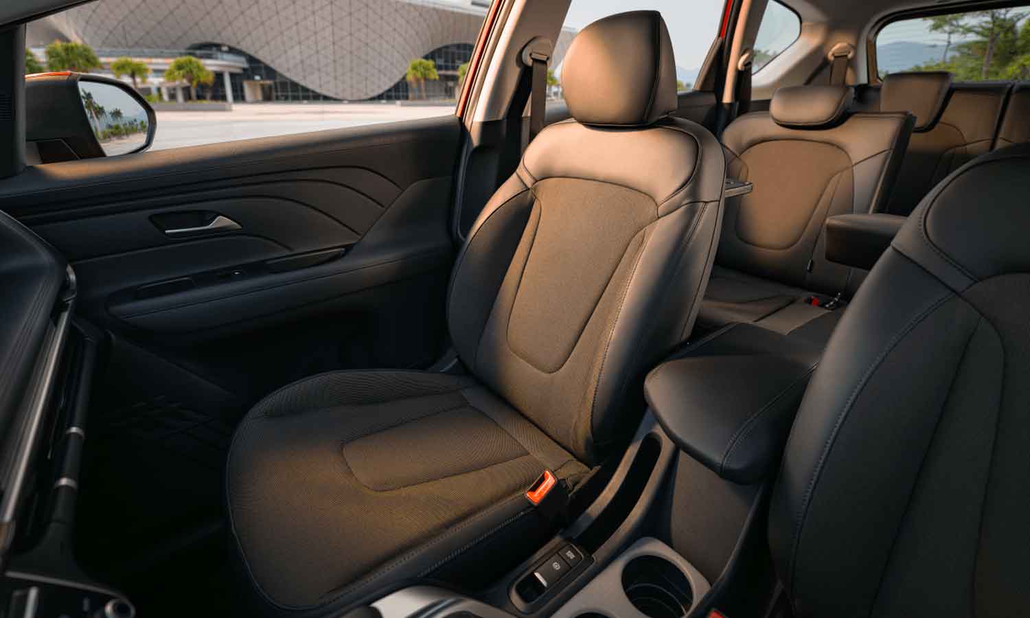 Không gian nội thất 7 chỗ rộng rãi